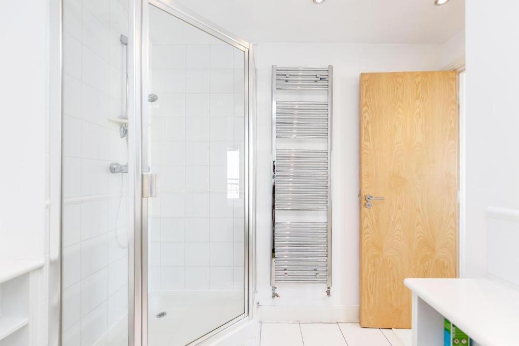 Excel Dock Apartments Londra Dış mekan fotoğraf